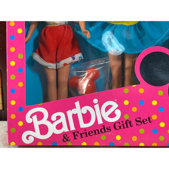 Barbie Friends Skipper Ken Gift Set Mattel 3177 Dressin Up Mickey Minnie Donald - Picture 5 of 12